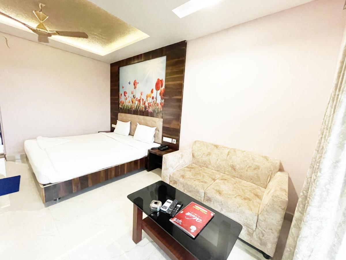 Shree Ganesh Hotel Puri Luaran gambar
