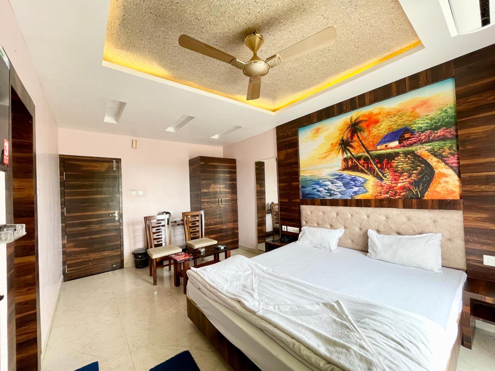 Shree Ganesh Hotel Puri Luaran gambar